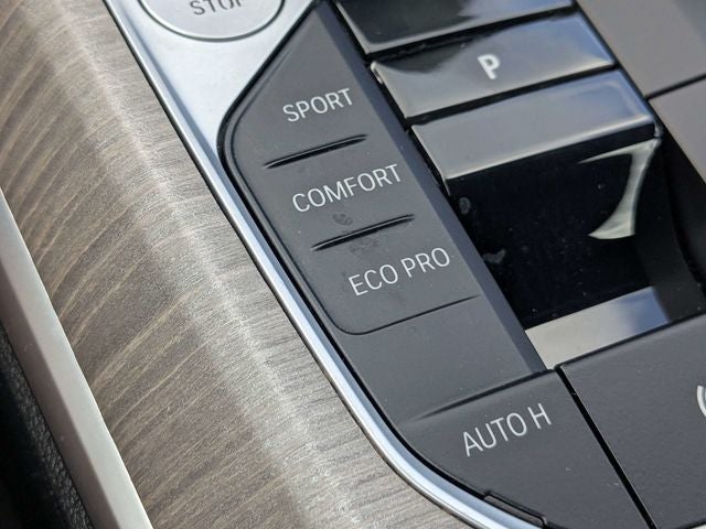 2025 BMW 3 Series 330i