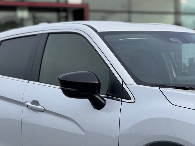 2026 Mitsubishi Eclipse Cross LE - Photo 4