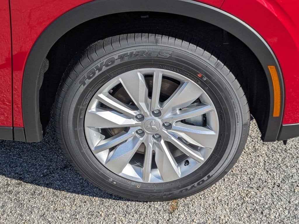 2025 Mitsubishi Outlander ES