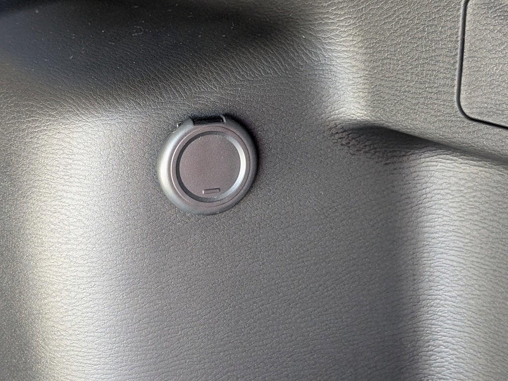 2025 Mitsubishi Outlander ES