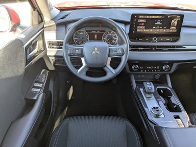 2025 Mitsubishi Outlander ES