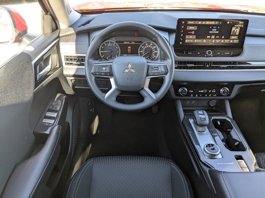 2025 Mitsubishi Outlander ES