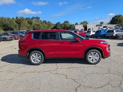 2025 Mitsubishi Outlander ES