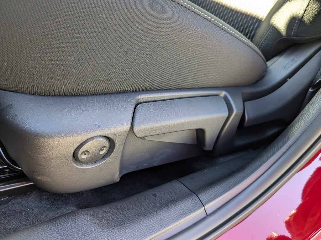 2025 Mitsubishi Outlander ES