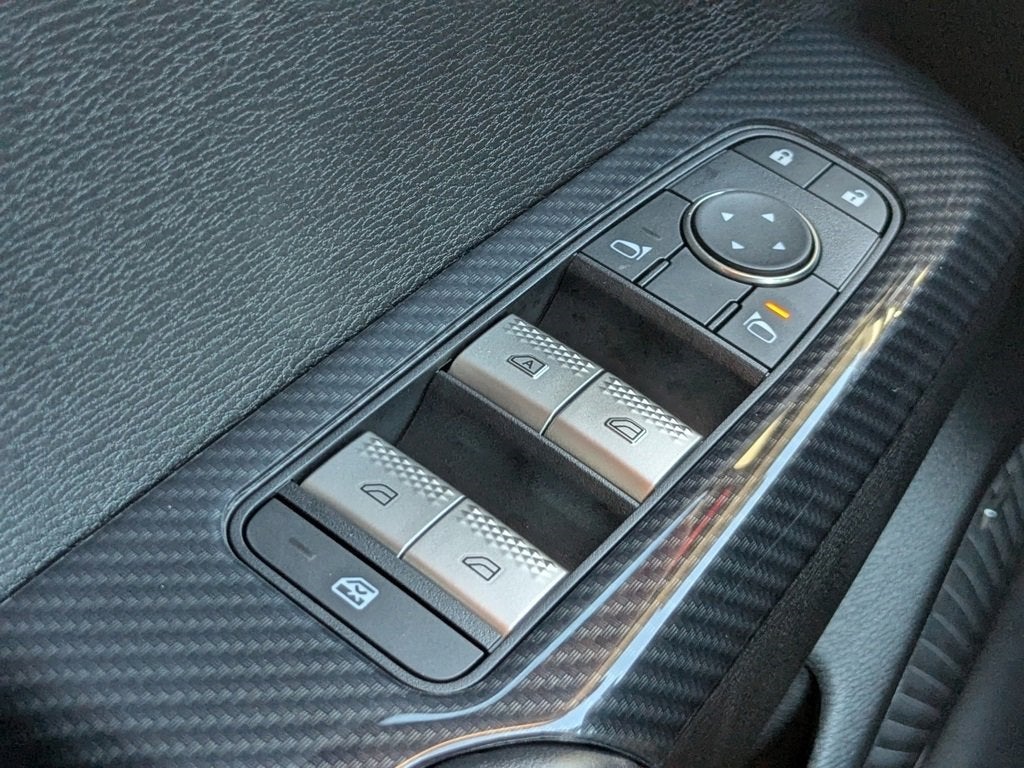 2025 Mitsubishi Outlander ES