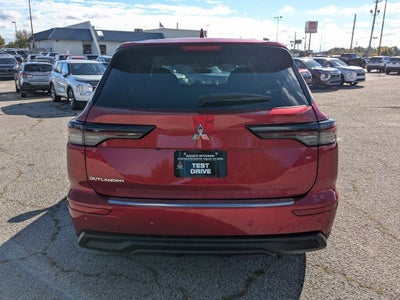 2025 Mitsubishi Outlander ES