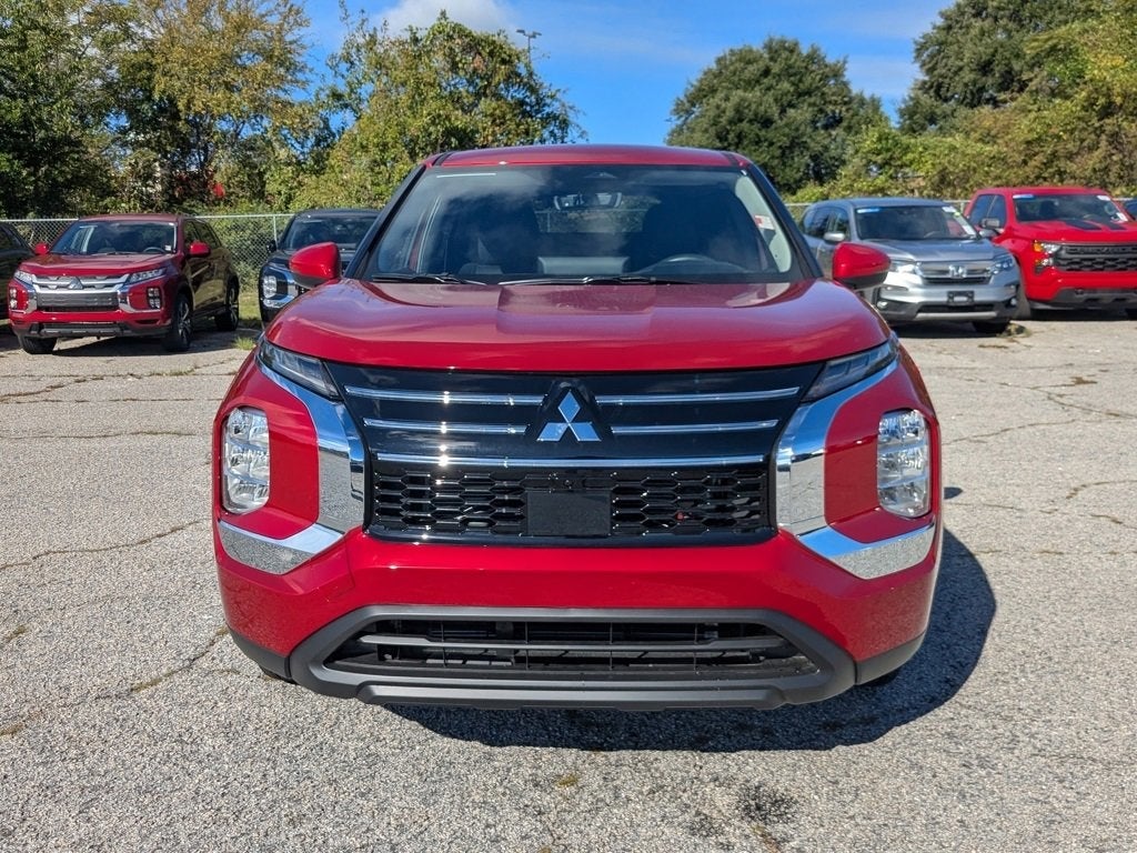 2025 Mitsubishi Outlander ES