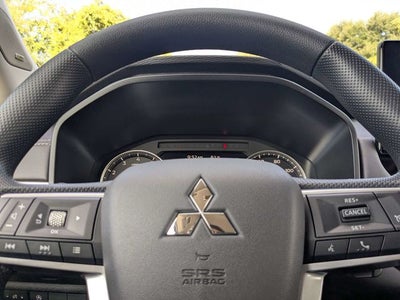 2026 Mitsubishi Outlander ES