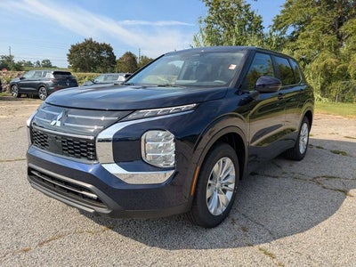 2026 Mitsubishi Outlander ES