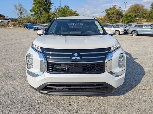 2026 Mitsubishi Outlander ES