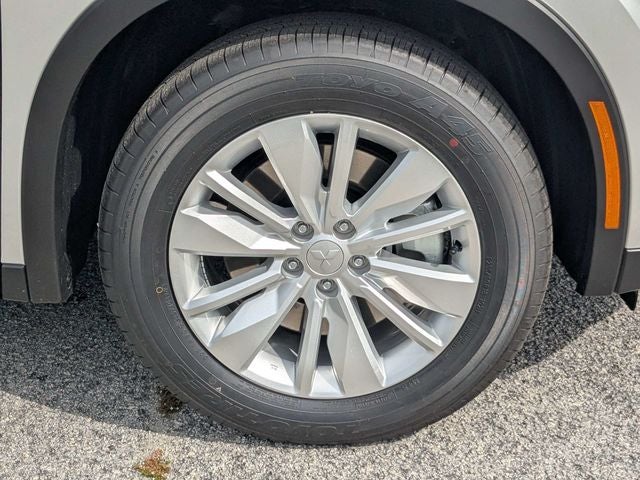 2026 Mitsubishi Outlander ES