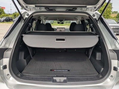 2026 Mitsubishi Outlander ES