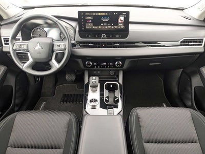 2026 Mitsubishi Outlander ES