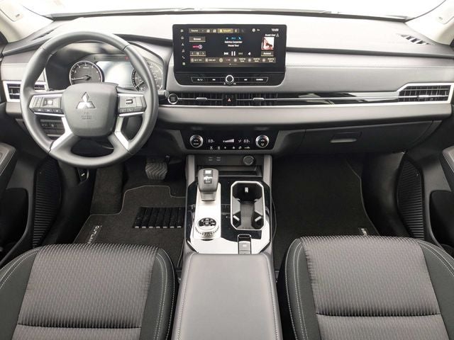 2026 Mitsubishi Outlander ES
