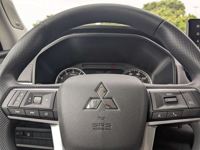 2026 Mitsubishi Outlander ES