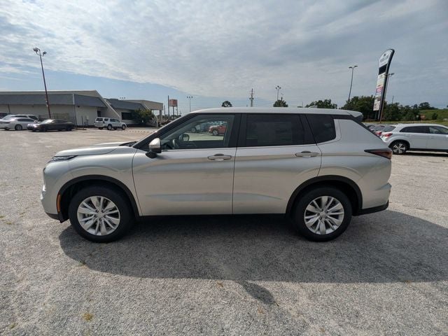 2026 Mitsubishi Outlander ES