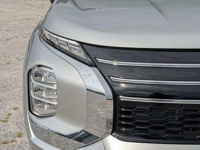 2026 Mitsubishi Outlander ES
