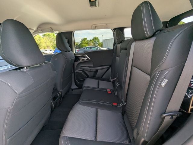 2026 Mitsubishi Outlander ES