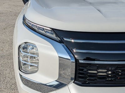 2026 Mitsubishi Outlander ES