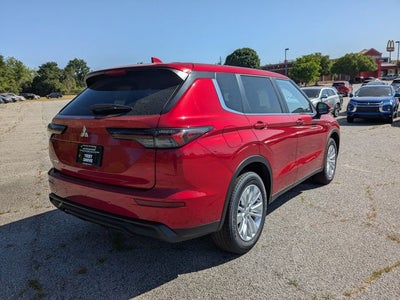 2026 Mitsubishi Outlander ES