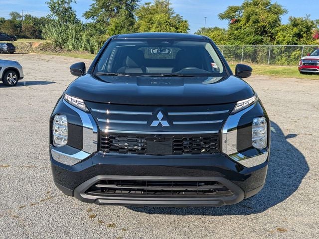 2026 Mitsubishi Outlander ES