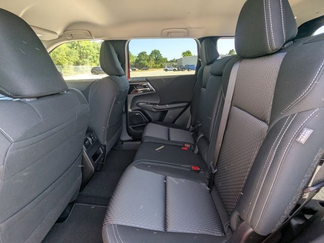 2026 Mitsubishi Outlander ES
