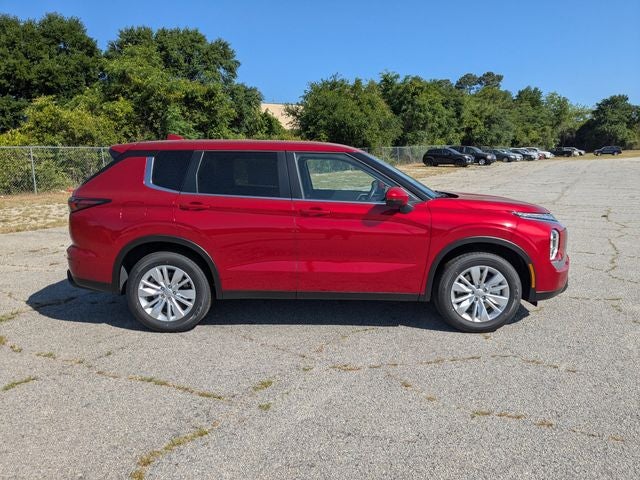 2026 Mitsubishi Outlander ES