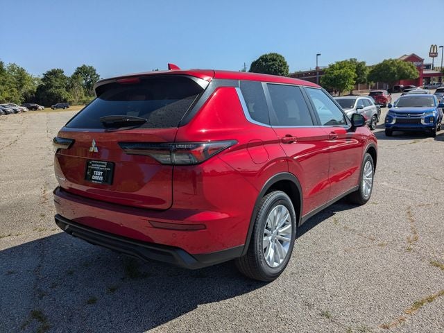 2026 Mitsubishi Outlander ES