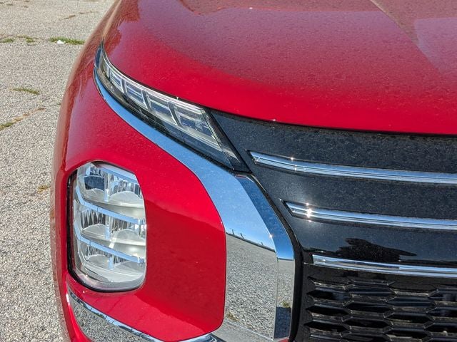 2026 Mitsubishi Outlander ES