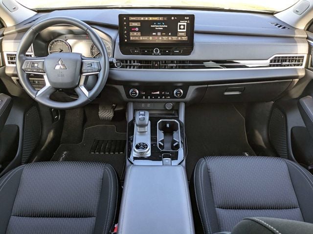 2026 Mitsubishi Outlander ES