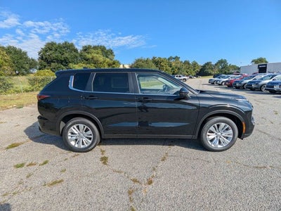 2026 Mitsubishi Outlander ES