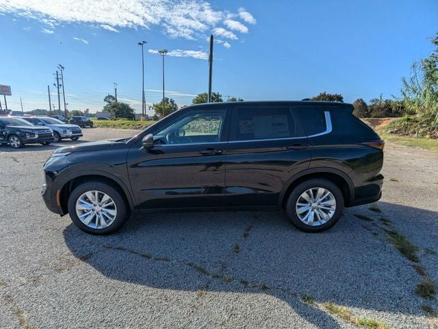 2026 Mitsubishi Outlander ES