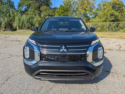 2026 Mitsubishi Outlander ES