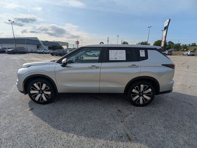 2025 Mitsubishi Outlander SE
