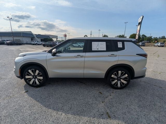2025 Mitsubishi Outlander SE