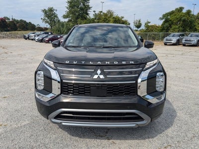 2025 Mitsubishi Outlander SE