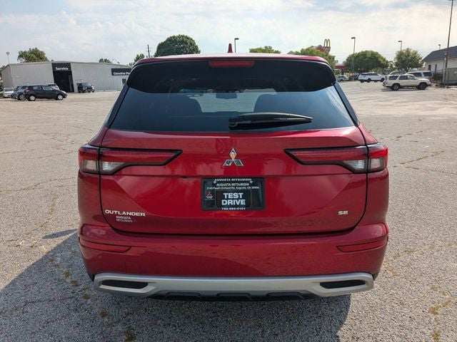 2024 Mitsubishi Outlander SE