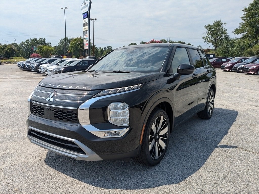 2025 Mitsubishi Outlander SE