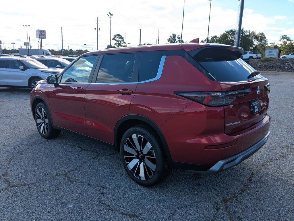 2025 Mitsubishi Outlander SE