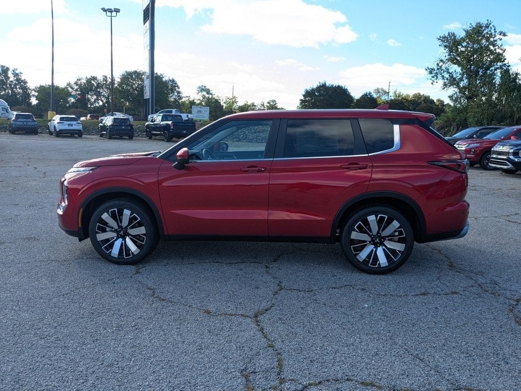 2025 Mitsubishi Outlander SE