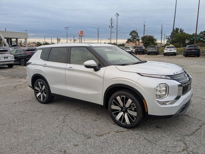 2025 Mitsubishi Outlander SE