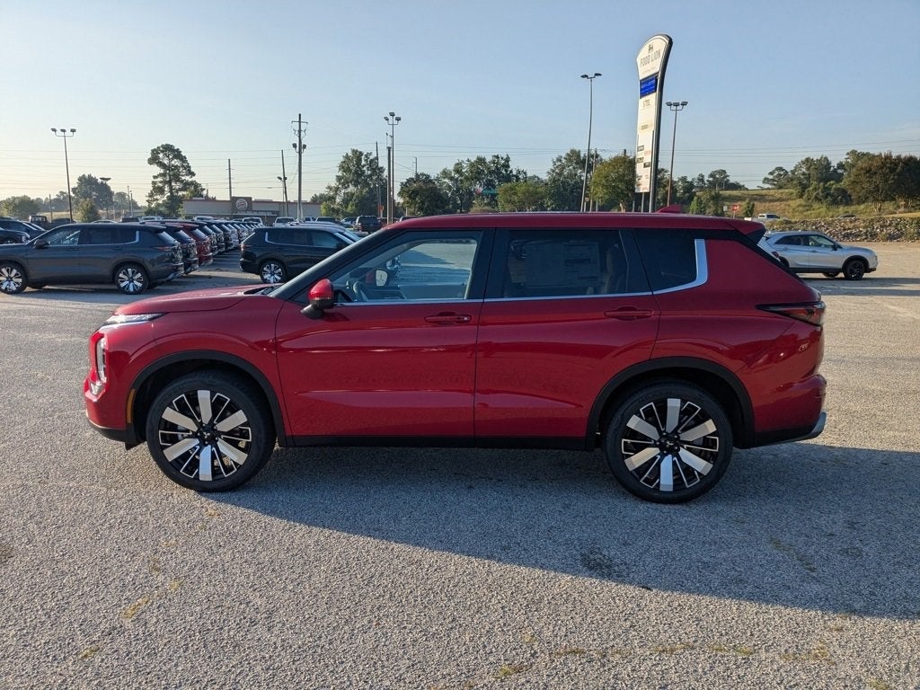 2025 Mitsubishi Outlander SE