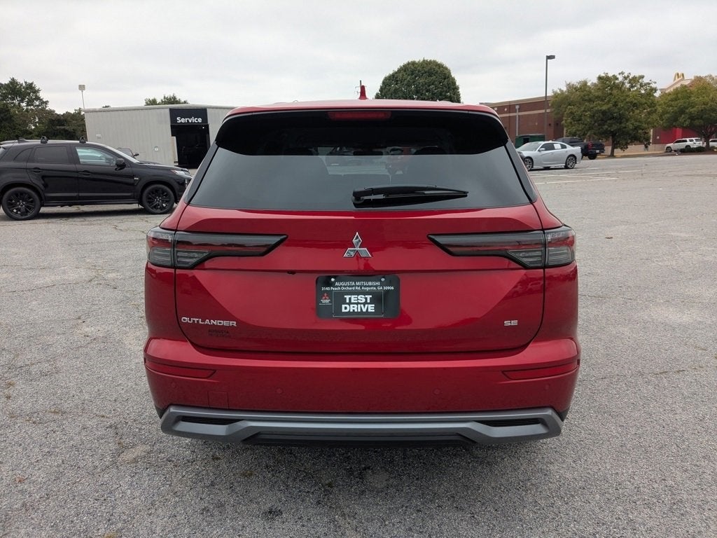2025 Mitsubishi Outlander SE