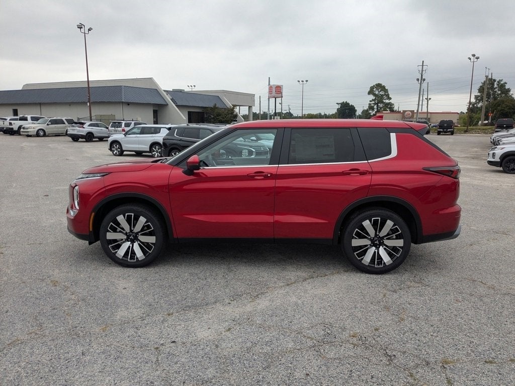 2025 Mitsubishi Outlander SE