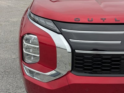 2025 Mitsubishi Outlander SE