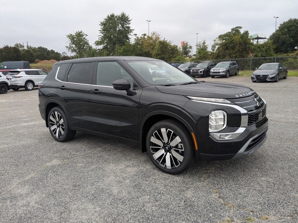 2025 Mitsubishi Outlander SE