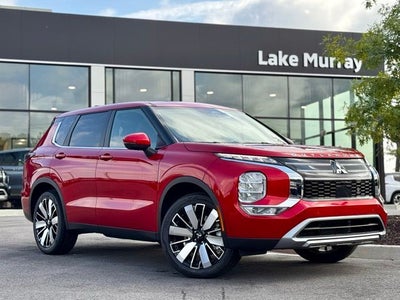 2025 Mitsubishi Outlander SE