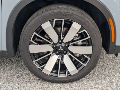 2025 Mitsubishi Outlander SE