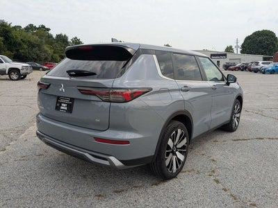 2025 Mitsubishi Outlander SE