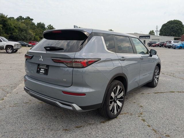 2025 Mitsubishi Outlander SE